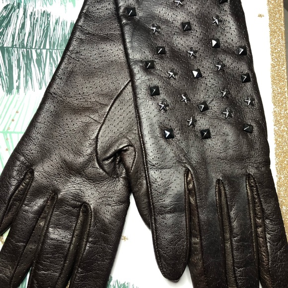 Gloves - Picture 3 of 4